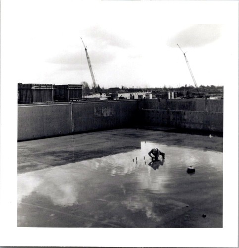 Construction worker wet - construction,